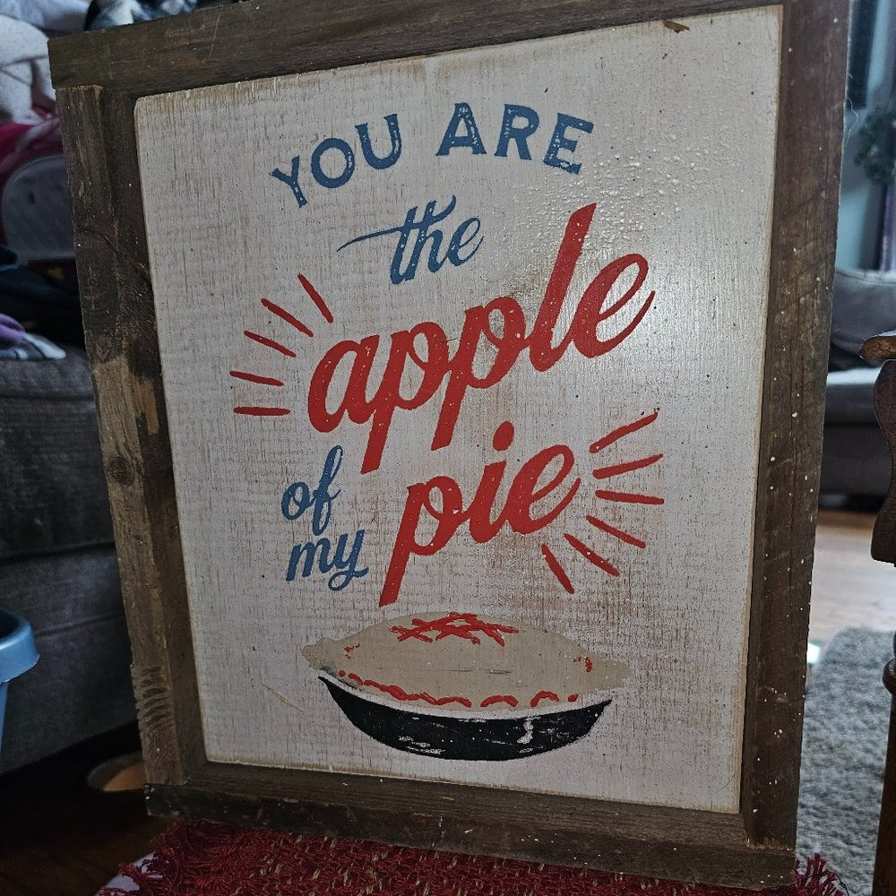 Vintage Farmhouse Kitchen Decor – Apple Pie Wooden Wall Art